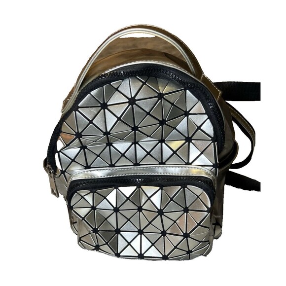 Sondra Roberts Squared Mini Backpack‎ Silver Metallic Geometric Pattern School - Picture 1 of 14